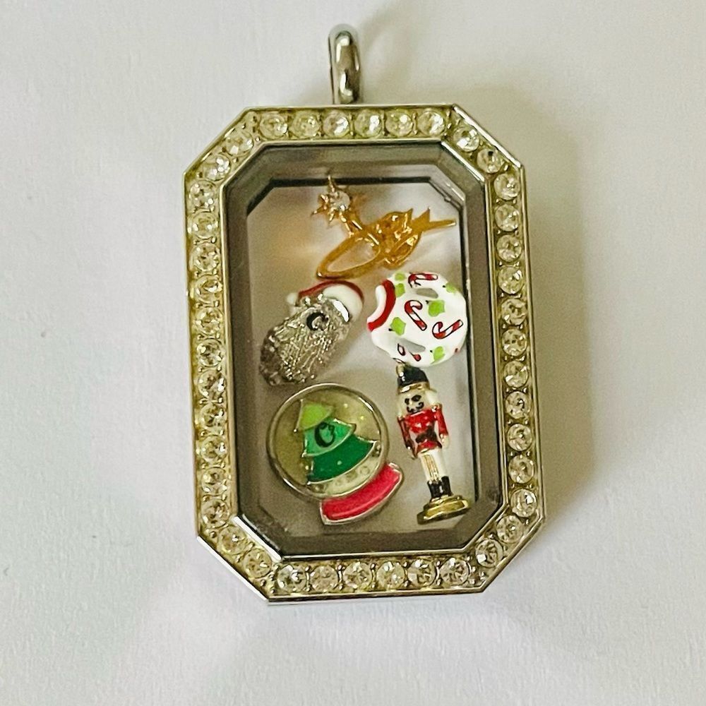 Origami Owl Large Silver Crystal Heritage Locket with 5 Christmas XMAS Charms